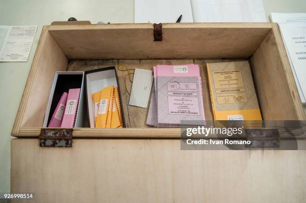 Italian citizens go to the polls to cast their votes to elect a new Italian government on March 4, 2018 in Pontecagnano Faiano, Italy. The economy...