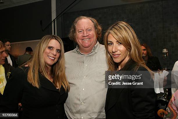 Shannon Hill, John Carrabino and Suzy Schuster attend the "Choose Or Lose Your Toys" event at the Obsolete Gallery on November 3, 2009 in Venice,...