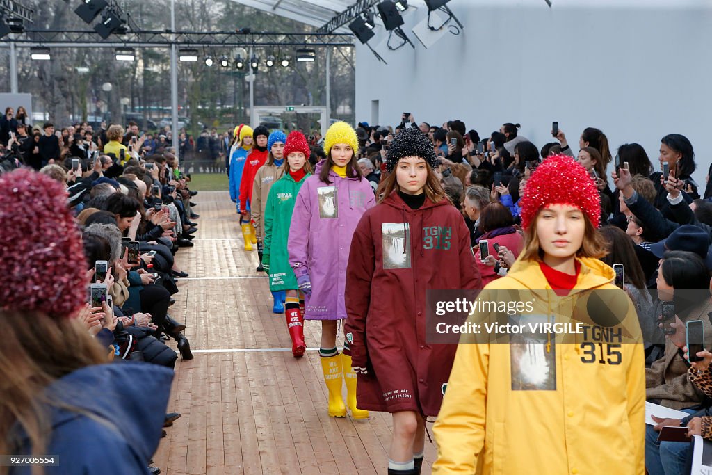 Undercover : Runway - Paris Fashion Week Womenswear Fall/Winter 2018/2019