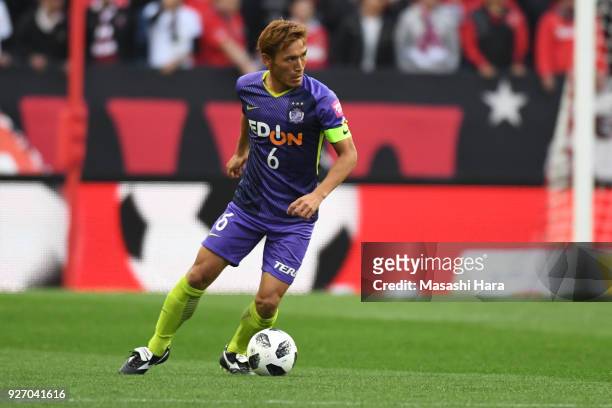 Toshihiro Aoyama of Sanfrecce Hiroshima in action during the J.League J1 match between Urawa Red Diamonds and Sanfrecce Hiroshima at Saitama Stadium...