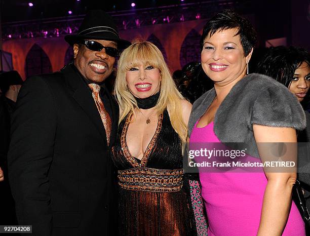 Charlie Wilson, wife Mahin Wilson, and BET Chairman & CEO Debra Lee backstage at the 2009 Soul Train Awards at the Georgia World Congress Center in...