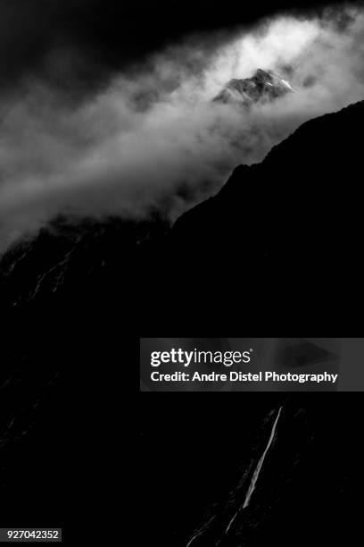 franz josef glacier area - new zealand - wasserfall stock pictures, royalty-free photos & images