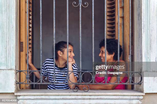 multi-generation cuban family - cuba girls stock pictures, royalty-free photos & images