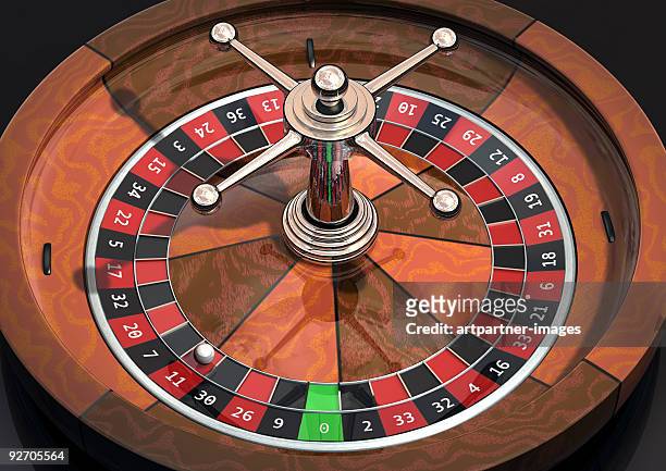 gambling in the casino, tha ball falls into the 11 - roda de roleta - fotografias e filmes do acervo