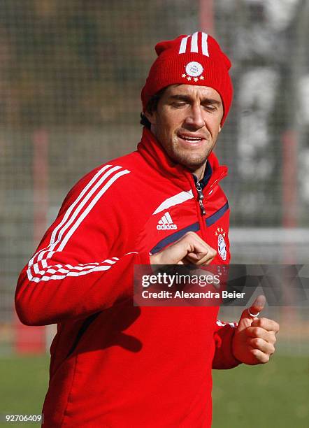 Luca Toni of Bayern Muenchen gestures during a training session on November 4, 2009 in Munich, Germany. Bayern Muenchen lost the UEFA Champions...