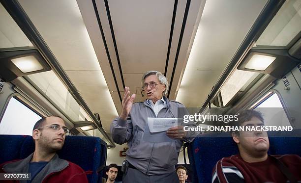 Gavin Rabinowitz 749 Speaking Hebrew Stock Photos, High-Res Pictures, and Images - Getty ...