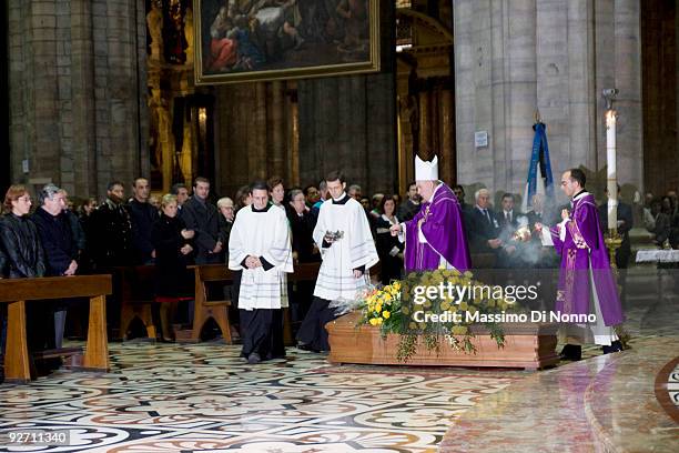 General view of the funeral service for Italian Poetess Alda Merini at the Milan Cathedral on November 4, 2009 in Milan, Italy. Poetess Alda Merini...