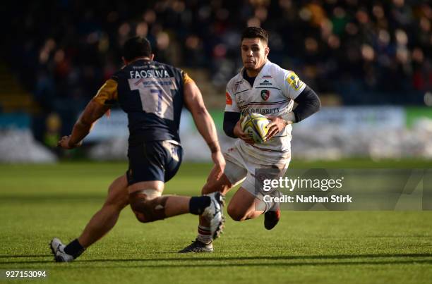 Matt Toomua of Leicester Tigers in action during the Aviva Premiership match between Worcester Warriors and Leicester Tigers at Sixways Stadium on...