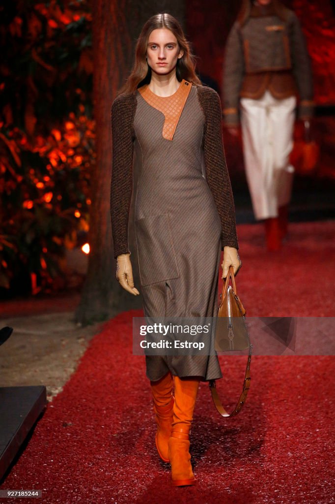 Hermes : Runway - Paris Fashion Week Womenswear Fall/Winter 2018/2019