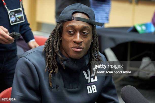 Robin Terrell 155 Robin Terrell Stock Photos, High-Res Pictures, and Images - Getty ...