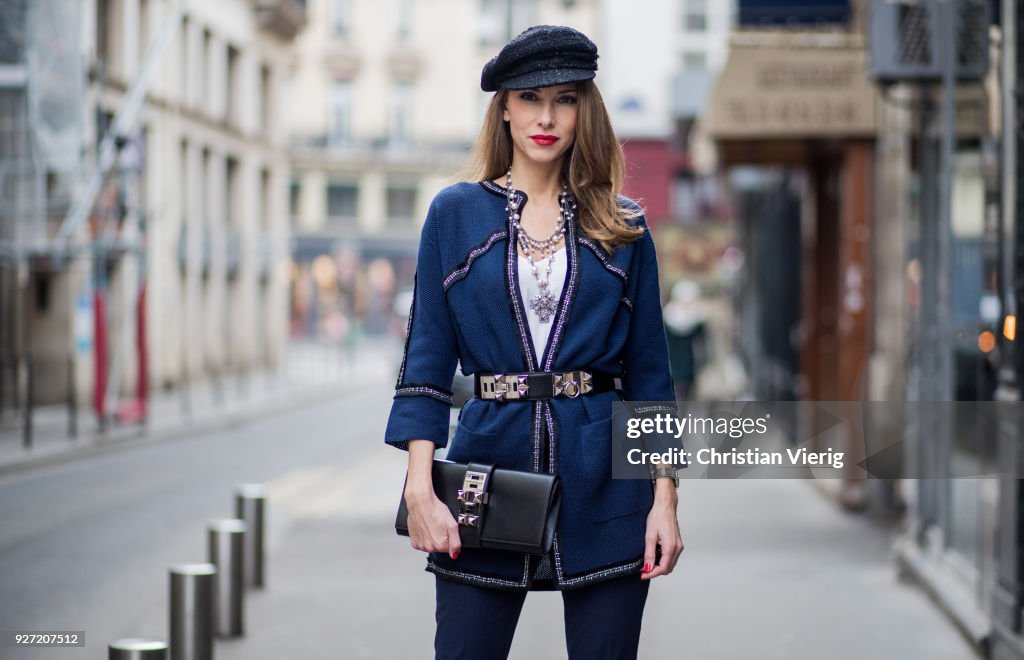 Street Style : Paris Fashion Week Womenswear Fall/Winter 2018/2019 : Day Six