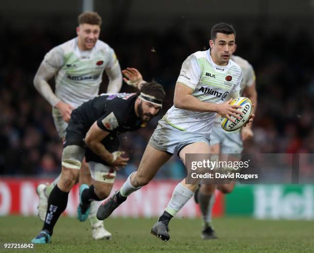 Alex Lozowski of Saracens breaks with the ball during the Aviva Premiership match between Exeter Chiefs and Saracens at Sandy Park on March 4, 2018...