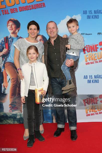 Heino Ferch with his wife Marie-Jeanette Ferch and their son Gustav Theo Cian Ferch and daughter Ava Vittoria Mercedes Ferch during the 'Fuenf...
