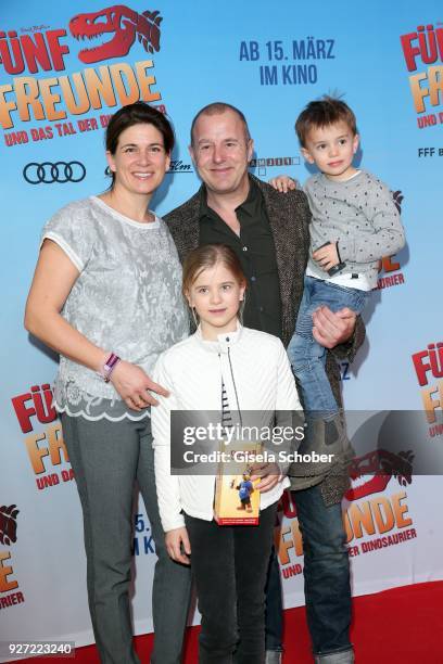 Heino Ferch with his wife Marie-Jeanette Ferch and their son Gustav Theo Cian Ferch and daughter Ava Vittoria Mercedes Ferch during the 'Fuenf...