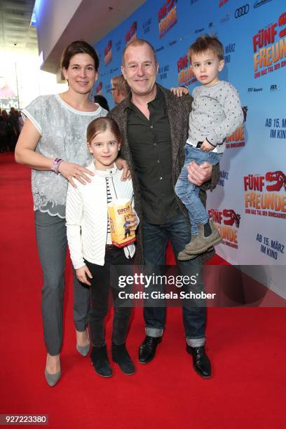 Heino Ferch with his wife Marie-Jeanette Ferch and their son Gustav Theo Cian Ferch and daughter Ava Vittoria Mercedes Ferch during the 'Fuenf...