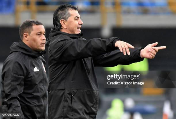 Jorge Da Silva coach of America de Cali gestures during a match between Millonarios and America de Cali as part of Liga Aguila I 2018 at Nemesio...