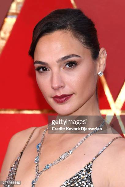 Gal Gadot attends the 90th Annual Academy Awards at Hollywood & Highland Center on March 4, 2018 in Hollywood, California.
