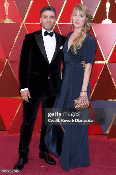 Oscar Isaac and Elvira Lind attend the 90th Annual Academy Awards at Hollywood & Highland Center on March 4, 2018 in Hollywood, California.