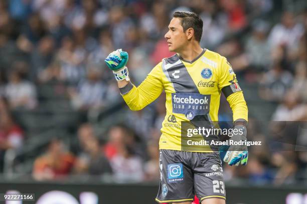 Moisés Muñoz, goalkeeper of Puebla, celebrates the second goal of his team scored by his teammate Luis Gerardo Venegas during the 10th round match...