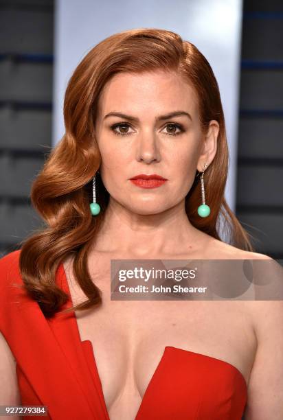 Actress Isla Fisher attends the 2018 Vanity Fair Oscar Party hosted by Radhika Jones at Wallis Annenberg Center for the Performing Arts on March 4,...