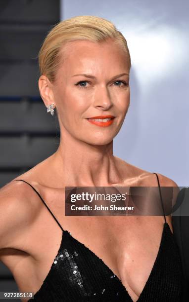 Actress Sarah Murdoch attends the 2018 Vanity Fair Oscar Party hosted by Radhika Jones at Wallis Annenberg Center for the Performing Arts on March 4,...