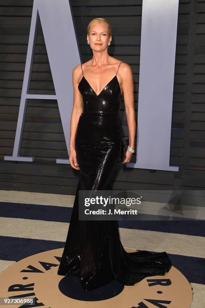 Sarah Murdoch attends the 2018 Vanity Fair Oscar Party hosted by Radhika Jones at the Wallis Annenberg Center for the Performing Arts on March 4,...