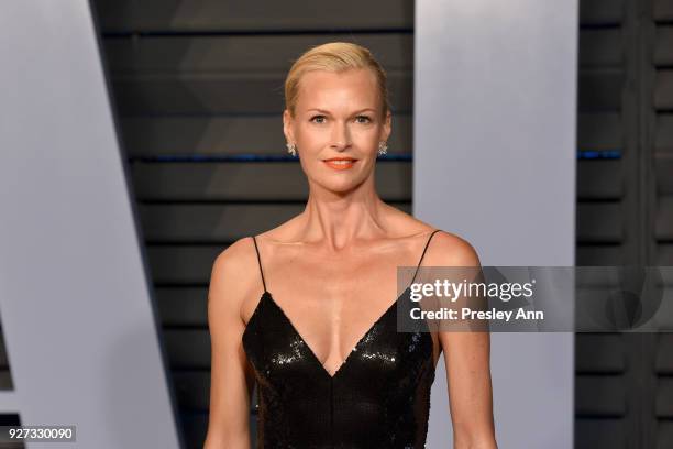 Sarah Murdoch attends the 2018 Vanity Fair Oscar Party Hosted By Radhika Jones - Arrivals at Wallis Annenberg Center for the Performing Arts on March...