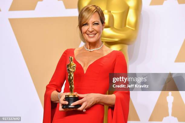 Actor Allison Janney, winner of the Supporting Actress award for I, Tonya poses in the press room during the 90th Annual Academy Awards at...