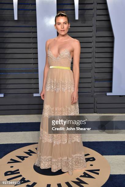 Model Dree Hemingway attends the 2018 Vanity Fair Oscar Party hosted by Radhika Jones at Wallis Annenberg Center for the Performing Arts on March 4,...