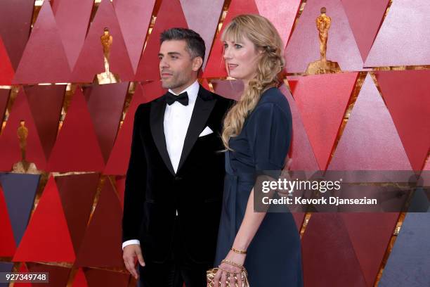 Actors Oscar Isaac and Elvira Lind attend the 90th Annual Academy Awards at Hollywood & Highland Center on March 4, 2018 in Hollywood, California.