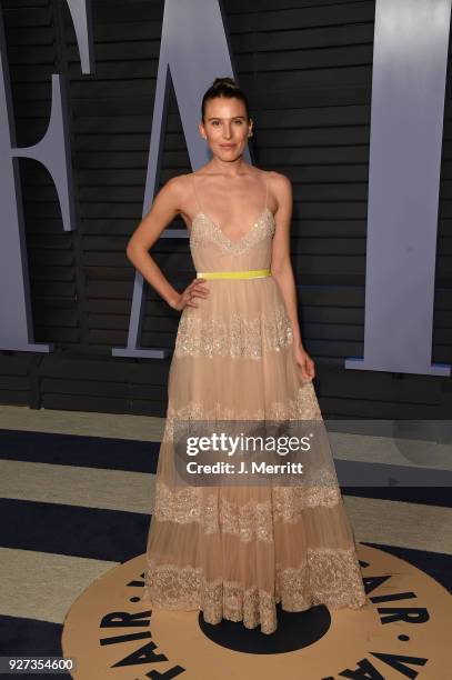 Model Dree Hemingway attends the 2018 Vanity Fair Oscar Party hosted by Radhika Jones at the Wallis Annenberg Center for the Performing Arts on March...