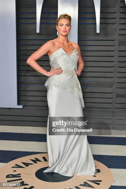 Kate Upton attends the 2018 Vanity Fair Oscar Party hosted by Radhika Jones at Wallis Annenberg Center for the Performing Arts on March 4, 2018 in...