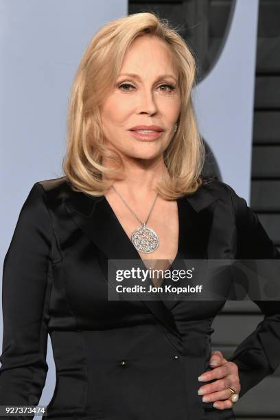 Faye Dunaway attends the 2018 Vanity Fair Oscar Party hosted by Radhika Jones at Wallis Annenberg Center for the Performing Arts on March 4, 2018 in...