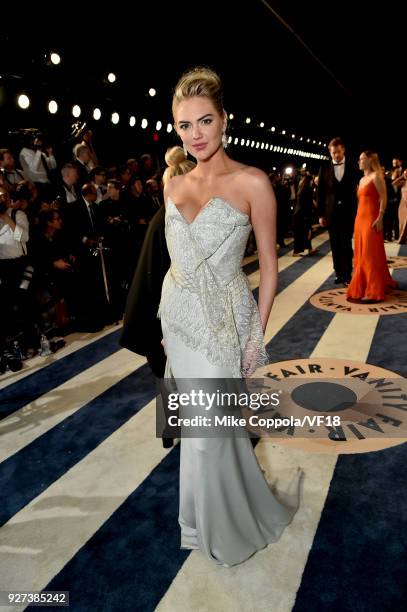 Kate Upton attends the 2018 Vanity Fair Oscar Party hosted by Radhika Jones at Wallis Annenberg Center for the Performing Arts on March 4, 2018 in...