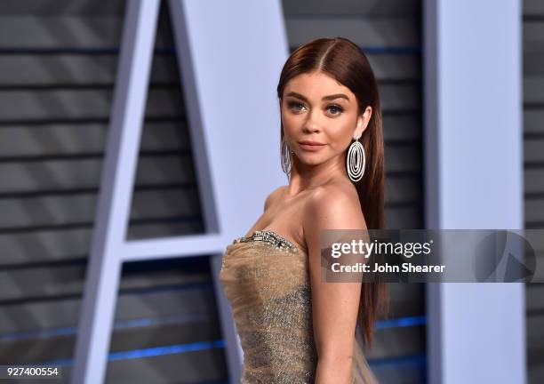 Actress Sarah Hyland attends the 2018 Vanity Fair Oscar Party hosted by Radhika Jones at Wallis Annenberg Center for the Performing Arts on March 4,...