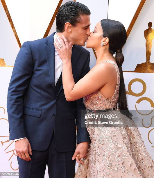 Gina Rodriguez, Joe LoCicero arrives at the 90th Annual Academy Awards at Hollywood & Highland Center on March 4, 2018 in Hollywood, California.