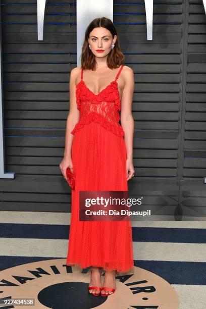 Actress Phoebe Tonkin attends the 2018 Vanity Fair Oscar Party hosted by Radhika Jones at Wallis Annenberg Center for the Performing Arts on March 4,...