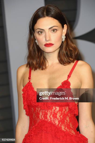 Actress Phoebe Tonkin attends the 2018 Vanity Fair Oscar Party hosted by Radhika Jones at Wallis Annenberg Center for the Performing Arts on March 4,...