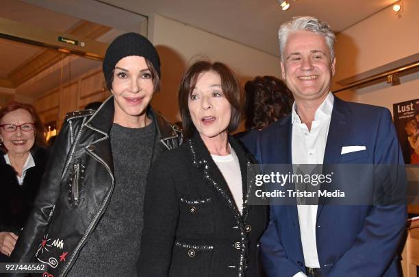 Anouschka Renzi, Susanne Juhnke and Martin Woelffer attend the 'Die Niere' premiere on March 4, 2018 in Berlin, Germany.