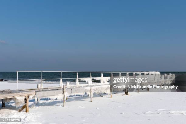 winter wonderland - ice crystals that fall from the sky stock pictures, royalty-free photos & images