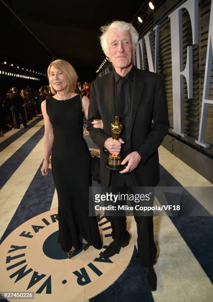 Isabella James Purefoy Ellis and Roger Deakins attend the 2018 Vanity Fair Oscar Party hosted by Radhika Jones at Wallis Annenberg Center for the...