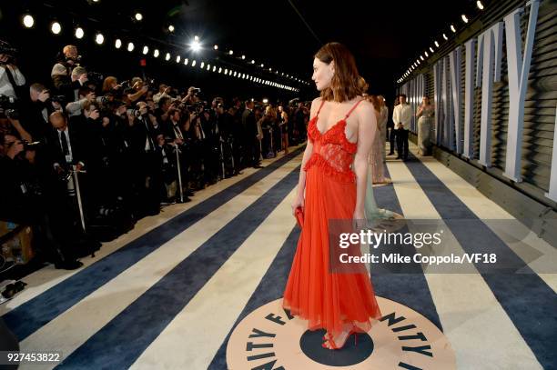 Phoebe Tonkin attends the 2018 Vanity Fair Oscar Party hosted by Radhika Jones at Wallis Annenberg Center for the Performing Arts on March 4, 2018 in...