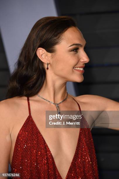 Gal Gadot attends the 2018 Vanity Fair Oscar Party hosted by Radhika Jones at the Wallis Annenberg Center for the Performing Arts on March 4, 2018 in...