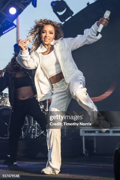 Tinashe Rapper 3,155 Tinashe (Singer) Stock Photos, High-Res Pictures, and Images ...