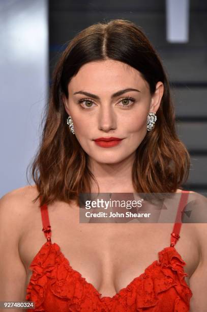 Actress Phoebe Tonkin attends the 2018 Vanity Fair Oscar Party hosted by Radhika Jones at Wallis Annenberg Center for the Performing Arts on March 4,...