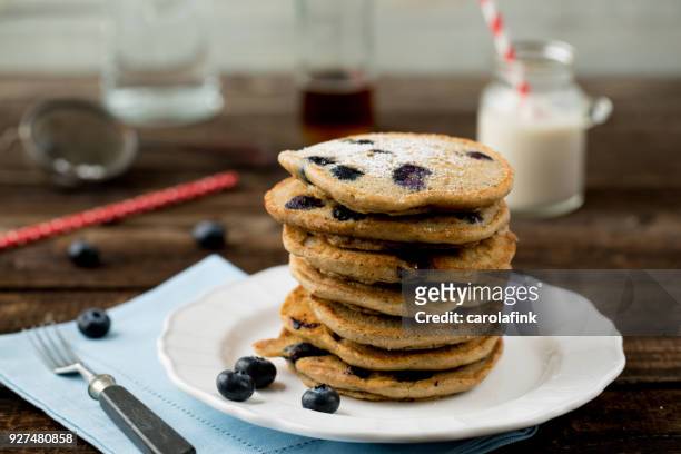 pancakes - carolafink stock pictures, royalty-free photos & images