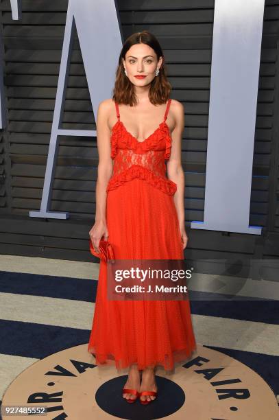 Actress Phoebe Tonkin attends the 2018 Vanity Fair Oscar Party hosted by Radhika Jones at the Wallis Annenberg Center for the Performing Arts on...