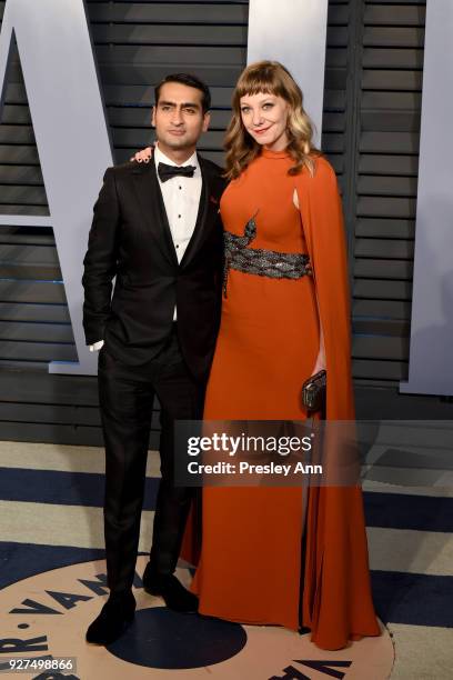 Kumail Nanjiani and Emily V. Gordon attends the 2018 Vanity Fair Oscar Party Hosted By Radhika Jones - Arrivals at Wallis Annenberg Center for the...
