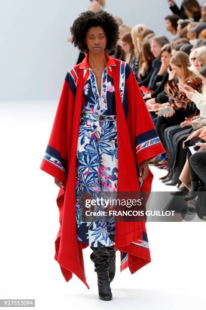 Model presents a creation for Leonard Paris during the 2018/2019 fall/winter collection fashion show on March 5, 2018 in Paris. / AFP PHOTO /...