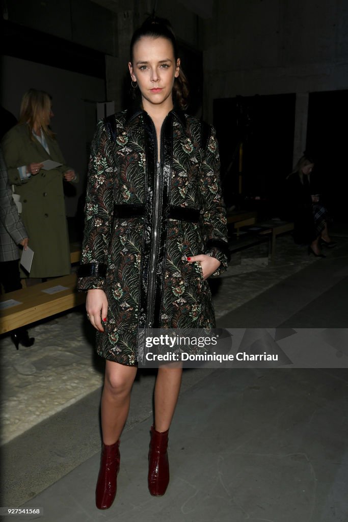 Giambattista Valli : Front Row - Paris Fashion Week Womenswear Fall/Winter 2018/2019